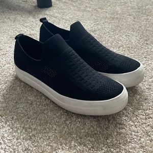 Steve Madden Daray slip on black sneakers